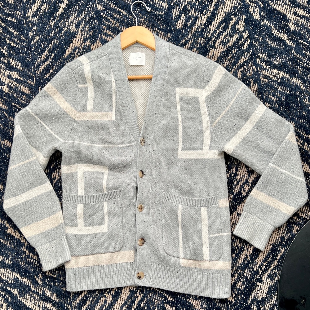 COURT JACQUARD CARDIGAN 
LIGHT GREY / M